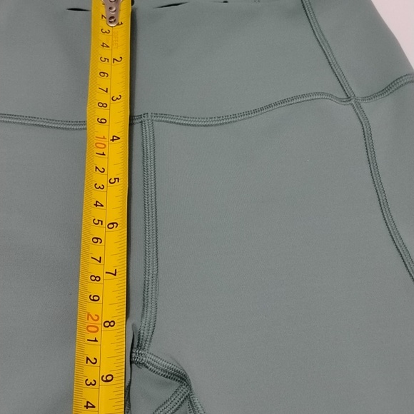 Lululemon In Movement Tights Everlux 25" - Picture 8 of 11